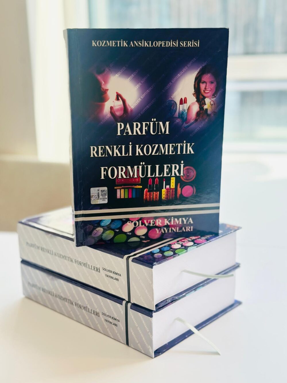 PARFÜM VE RENKLİ KOZMETİK FORMÜLLERİ ANSİKLOPEDİSİ